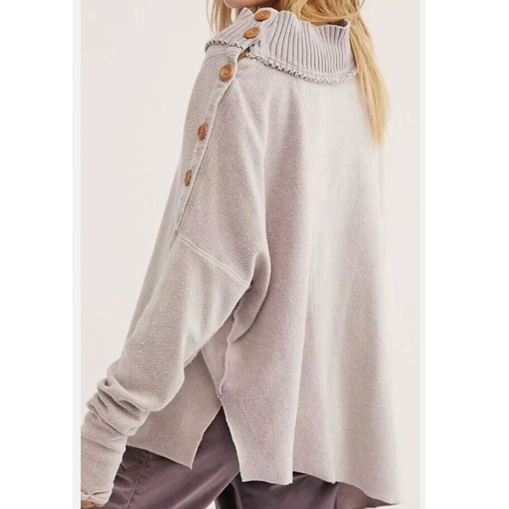 Free People Eyes Wide Open Soft Slouchy Pullover Sweater XS Button Shoulder